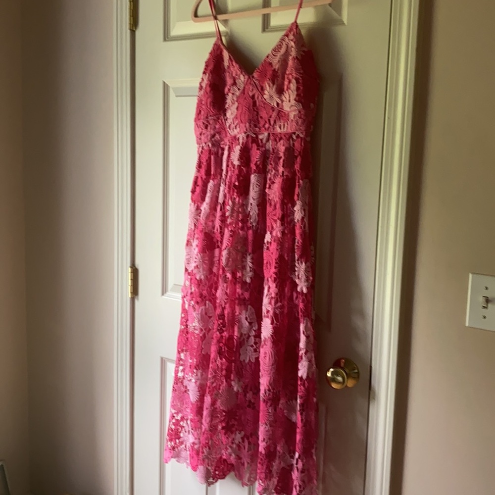 Lace dress - Picture 3 of 8